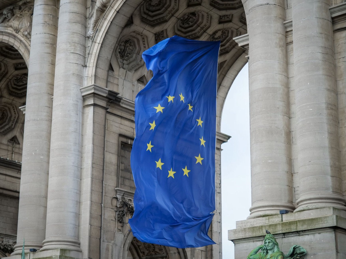 Drapeau de l'Union européenne représentant la réglementation MiCA
