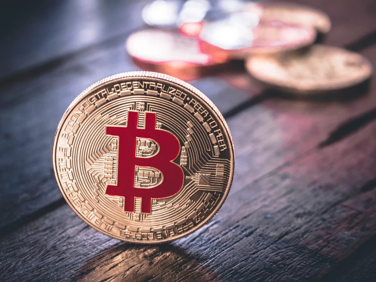 bitcoin, business, money, currency, cryptocurrency, finance, blockchain, exchange, coin, crypto, technology, digital, gold, financial, internet, electronic, com