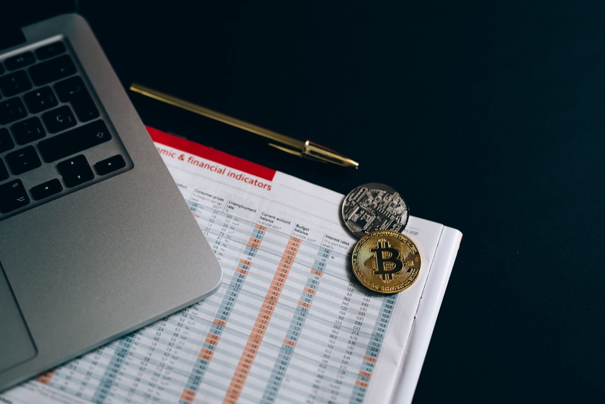 cryptocurrency exchange trading desk