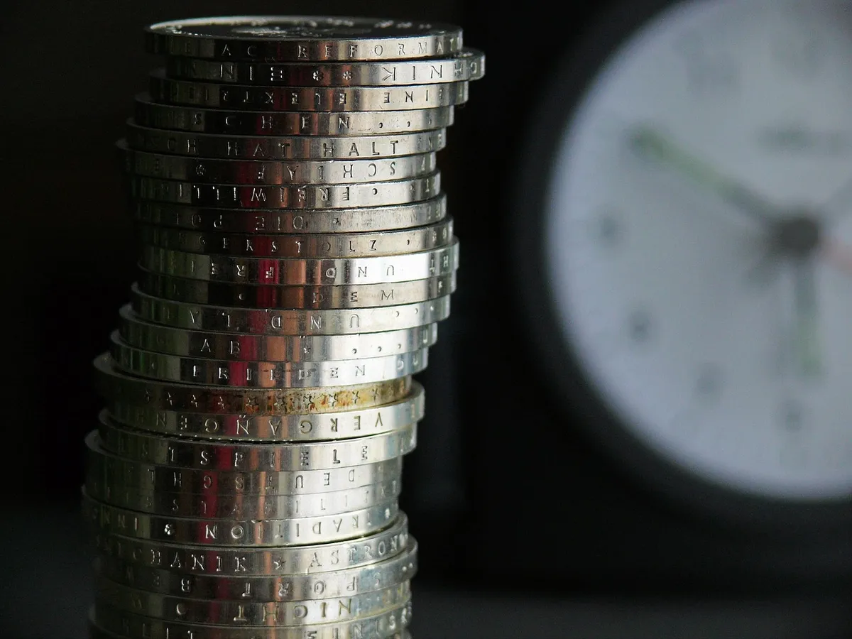 euro, euro coin, money, currency, coins, finance, cash, monetary value, coin, hard money, metal